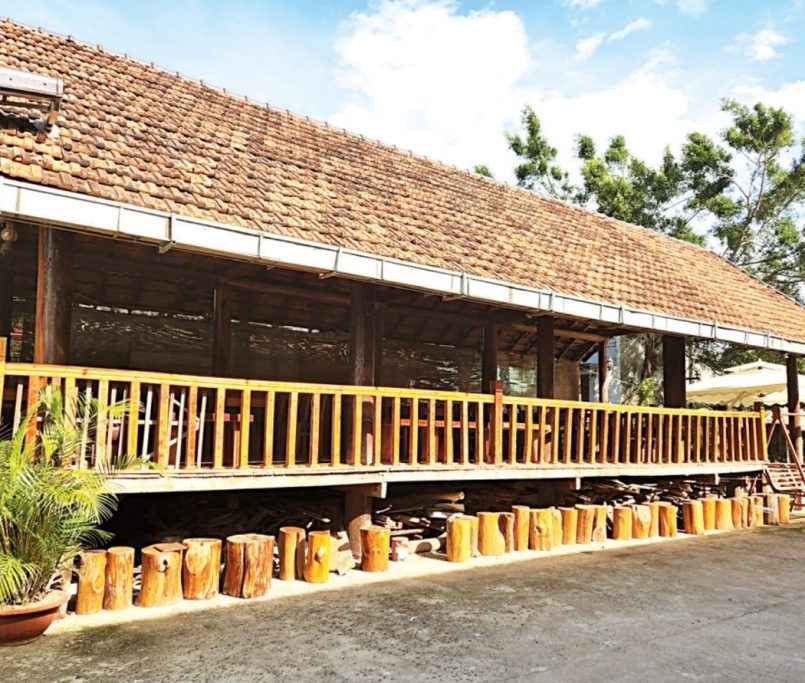 Nhà gỗ phục dựng 0