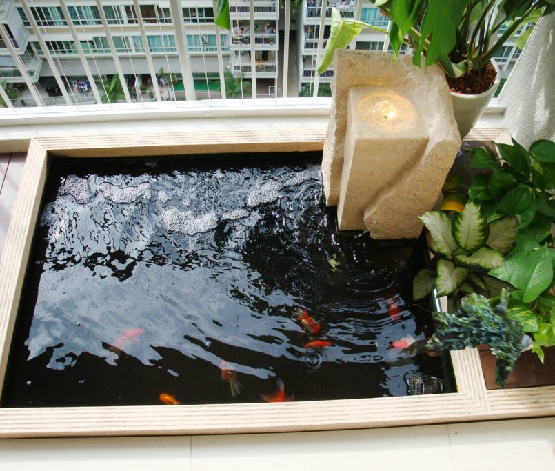 Thiết kế tiểu cảnh ban công kết hợp nước và cây xanh 0